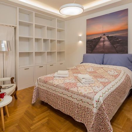 Gemini - Wonderful Apartment In Kolonaki Athens Luaran gambar